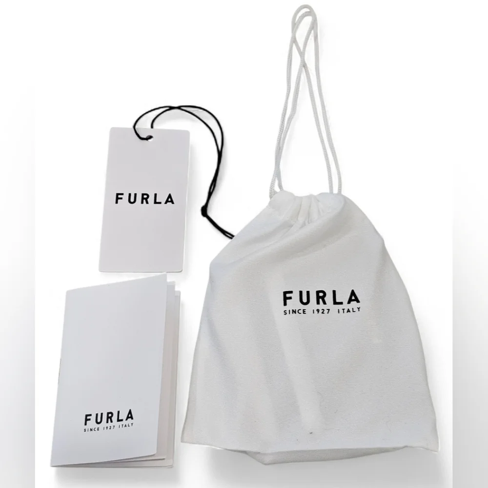Furla Classic Credit Card Case Textured Leather In Black, New
